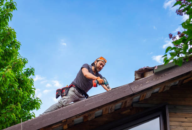 Best Emergency Roof Repair Services  in Lakes West, CT